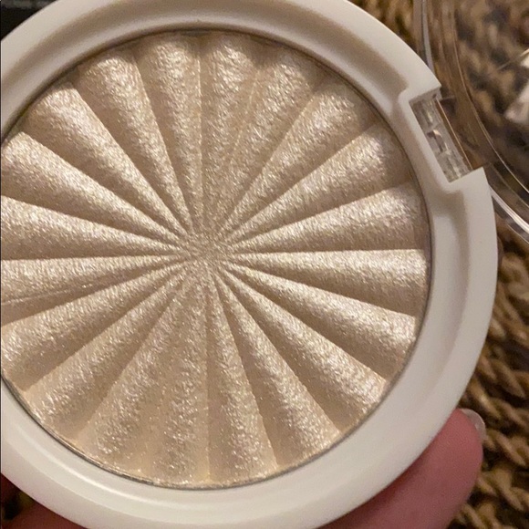 Makeup Bundle! Iconic London, Ofra, thrive - Picture 6 of 10